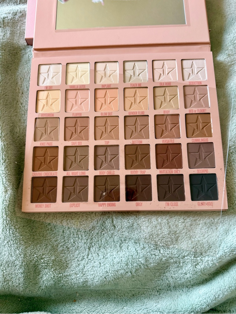 BNIB Jeffree Star Cosmetics O Eyeshadow Palette